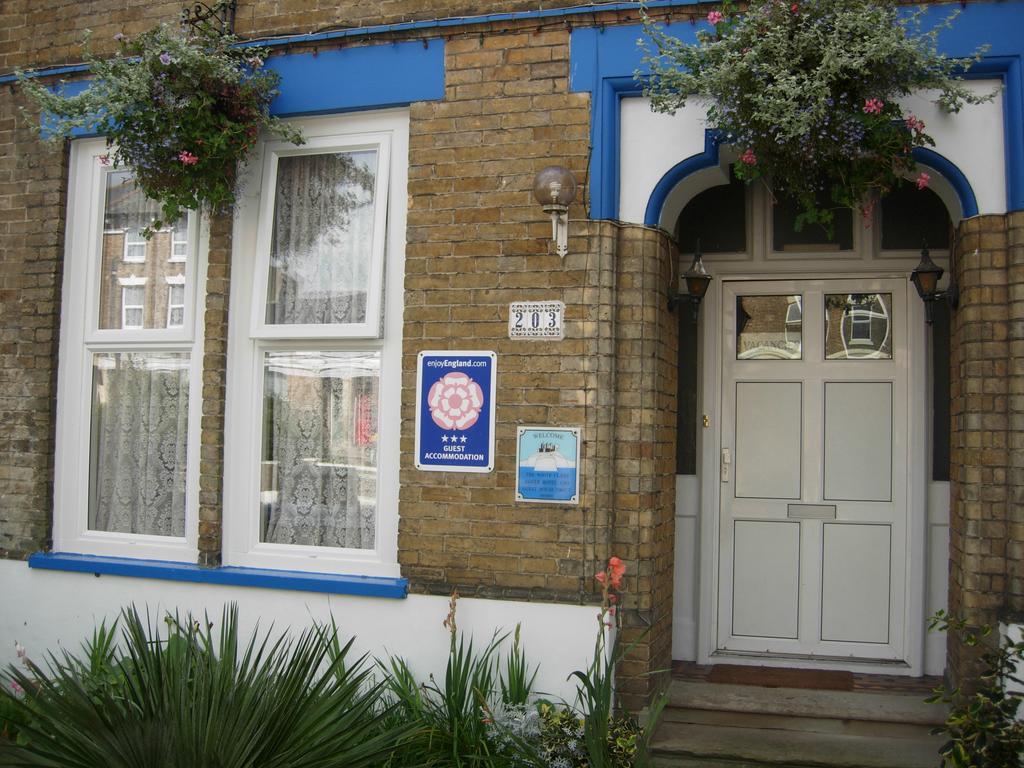 דובר Longfield Guest House מראה חיצוני תמונה