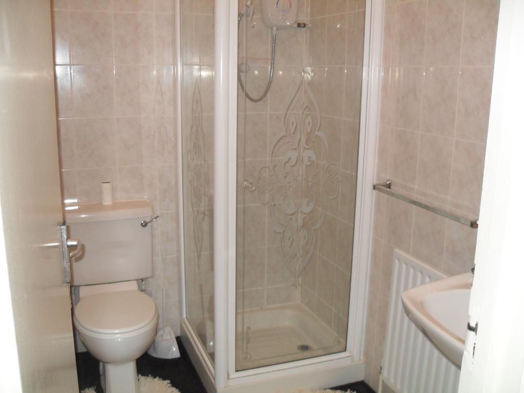 דובר Longfield Guest House חדר תמונה