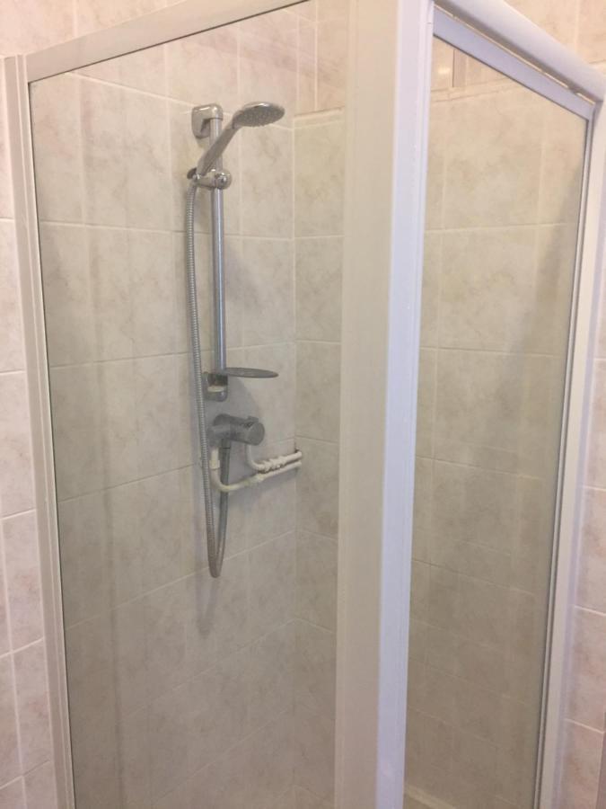 דובר Longfield Guest House מראה חיצוני תמונה