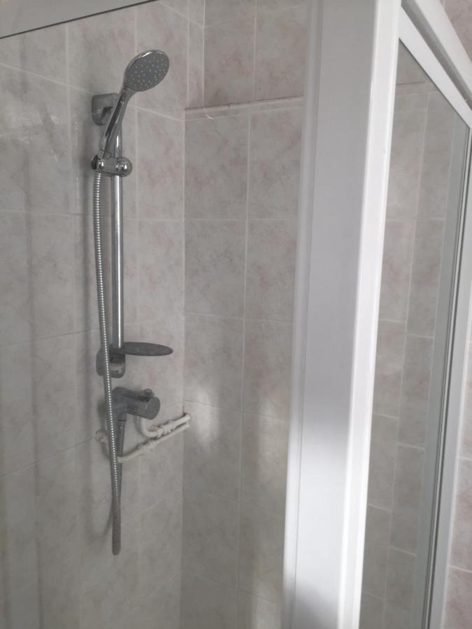 דובר Longfield Guest House מראה חיצוני תמונה
